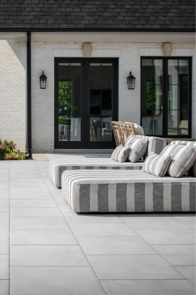 Seamless Indoor–Outdoor Flow