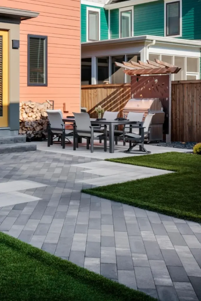 Minimalist Concrete Islands for Small Spaces